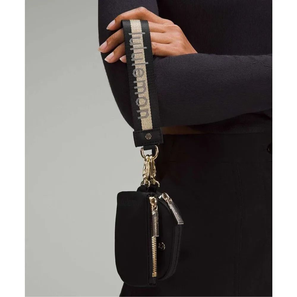✨Lululemon Dual Pouch Wristlet Black / Gold / Grey✨